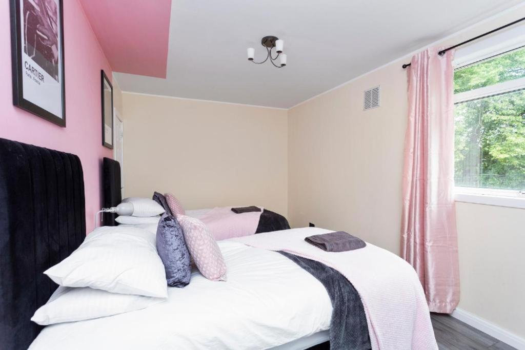 Stylish 3 Bed Edinburgh Abode - Parking And Garden Vila Exterior foto