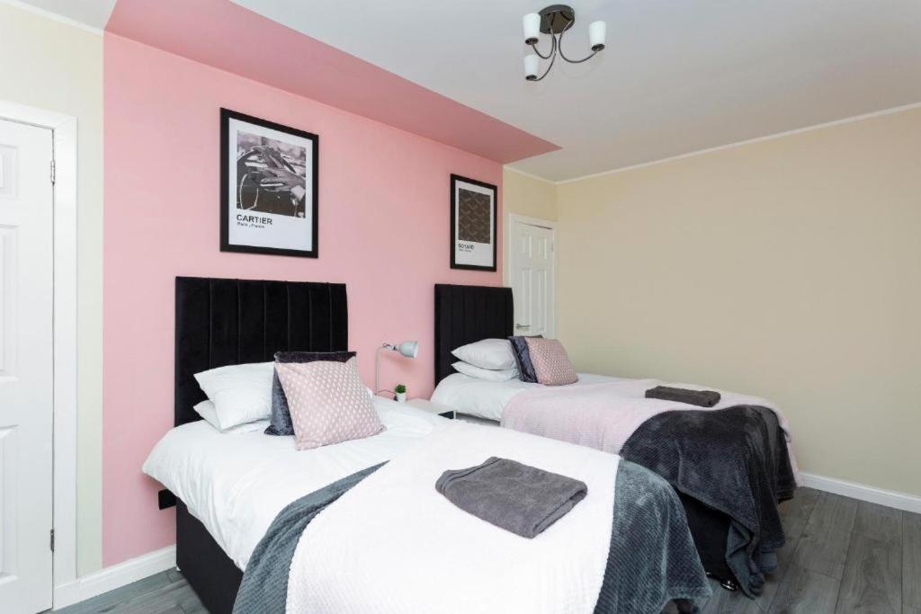 Stylish 3 Bed Edinburgh Abode - Parking And Garden Vila Exterior foto
